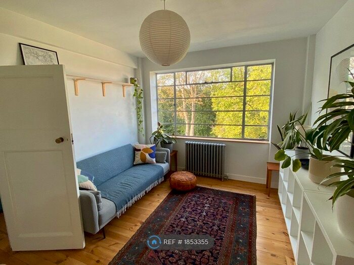 1 Bedroom Flat To Rent In Taymount Grange, London, SE23