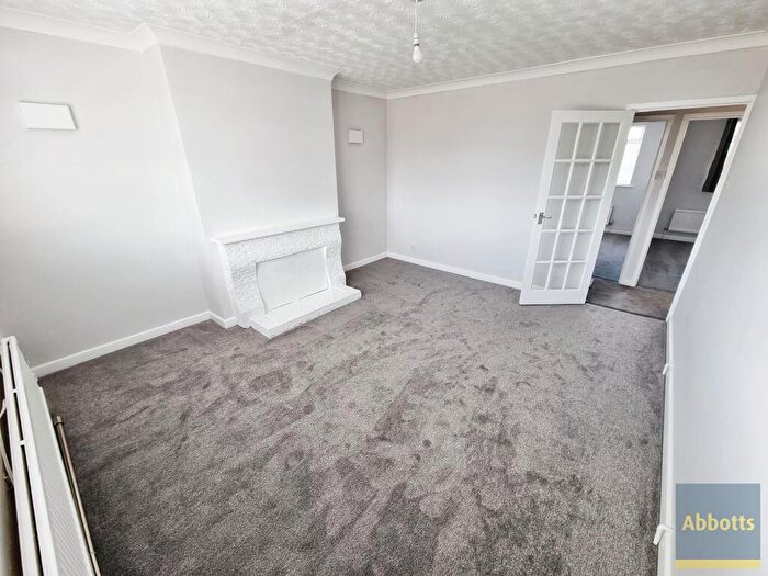 3 Bedroom Apartment To Rent In Colindeep Lane, Norwich, NR7