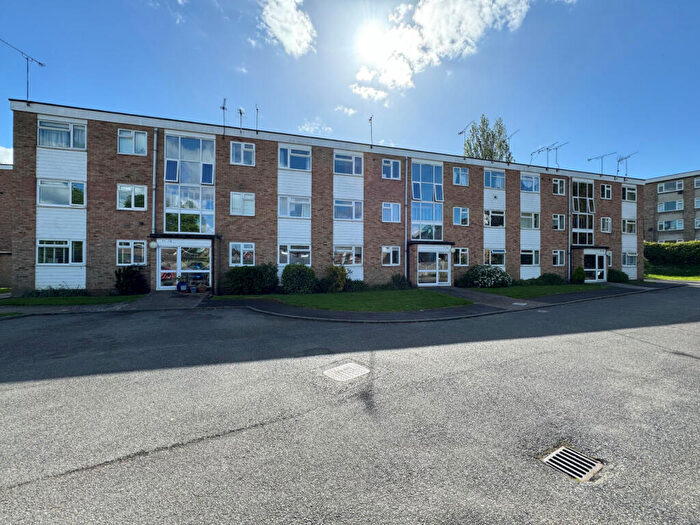 2 Bedroom Flat To Rent In Haig Court, Chelmsford, Essex, CM2