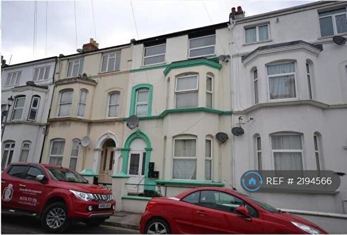 2 Bedroom Flat To Rent In Pallister Road, Clacton On-Sea, CO15