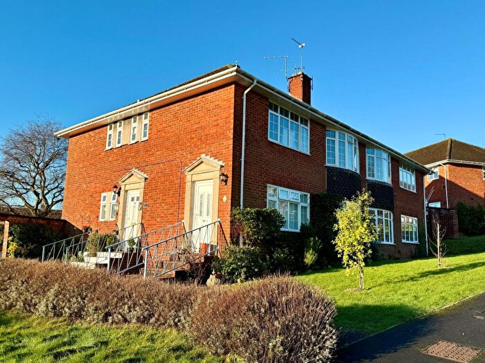 2 Bedroom Maisonette To Rent In Kingsfield, Bursledon, Southampton, Hampshire, SO31