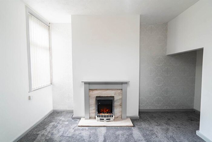 2 Bedroom House To Rent In Stephen St, Blackburn, BB2