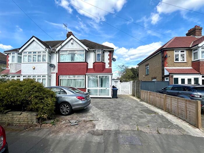 3 Bedroom Semi-Detached House To Rent In Cambridge Gardens, Enfield, EN1