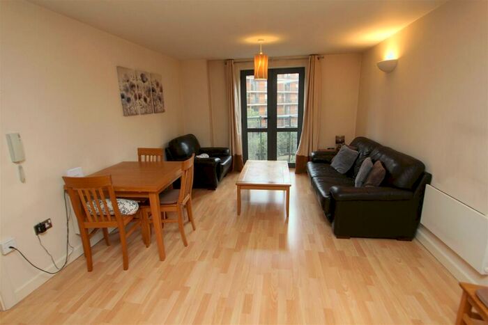 2 Bedroom Flat To Rent In Velocity East, City Walk, LS11