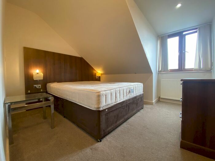 1 Bedroom Flat To Rent In De Salis Road, Uxbridge, UB10