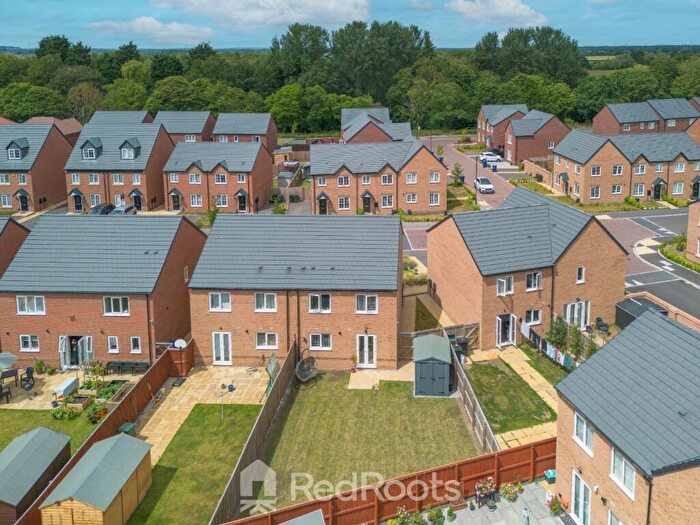 4 Bedroom Semi-Detached House For Sale In Riverside Lane, Doncaster, DN2