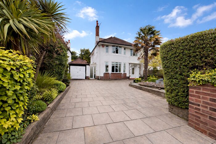 4 Bedroom Detached House For Sale In Cromer Road, Southport, PR8