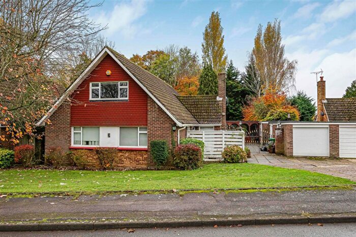 4 Bedroom Detached Bungalow For Sale In Dove House Crescent, Slough, SL2