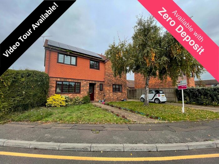 4 Bedroom Property To Rent In Drew Close, Poole, BH12