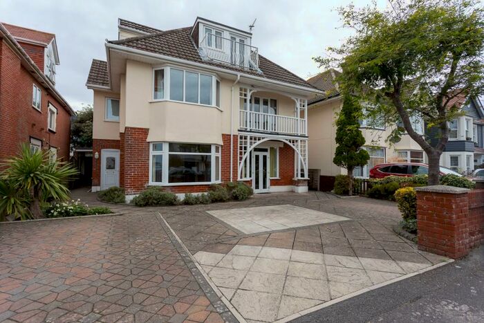 2 Bedroom Flat To Rent In Pinecliffe Avenue, Southbourne, Bournemouth, BH6