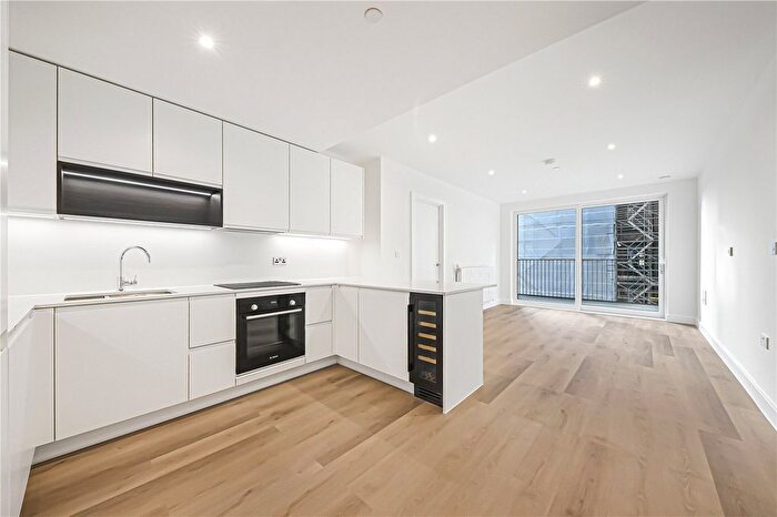 2 Bedroom Flat To Rent In Barber House, London, SE3