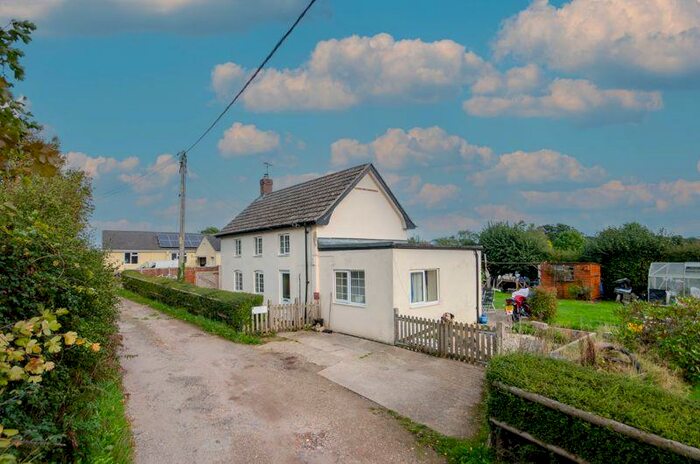 3 Bedroom Cottage For Sale In Bere Regis, BH20
