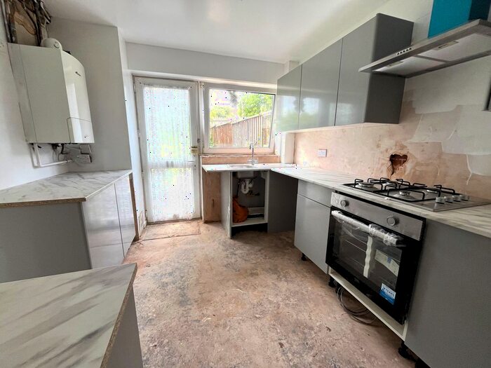 3 Bedroom Property To Rent In Beacon Lane, Exeter, EX4