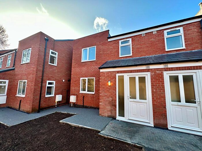 3 Bedroom Semi-Detached House To Rent In Bolsover Street, Hucknall, NG15