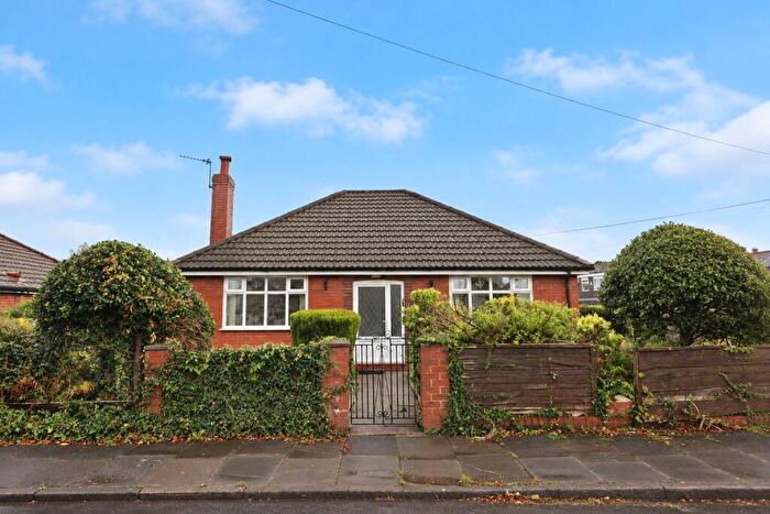 3 Bedroom Detached Bungalow For Sale In Greenside, Bolton, BL2