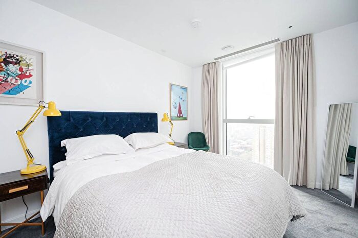 1 Bedroom Flat To Rent In City Road, Old Street, London, EC1V