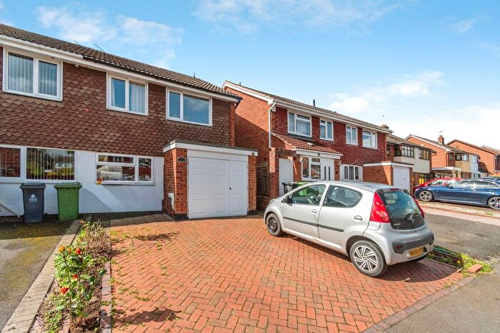 3 Bedroom Semi Detached House For Sale In Martin Drive, Willenhall, West Midlands, WV12