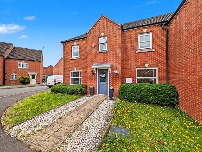 3 Bedroom Semi-Detached House To Rent In Victoria Gardens, Wokingham, Berkshire, RG40