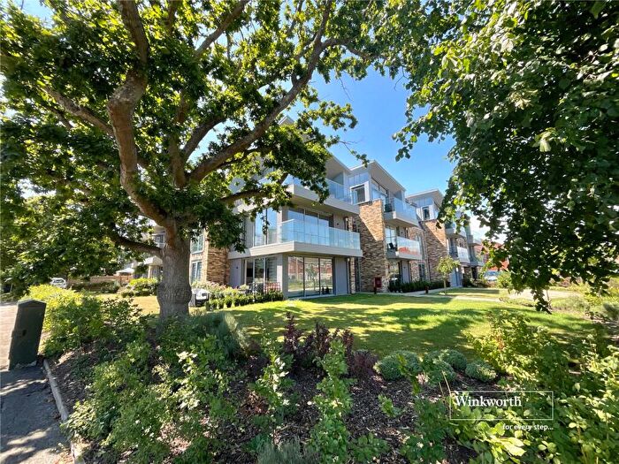 3 Bedroom Apartment For Sale In Waterford Road, Highcliffe, Christchurch, Dorset, BH23