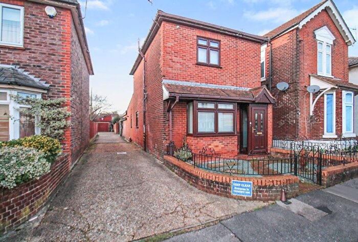 2 Bedroom Detached House For Sale In Ivy Road, St Denys, SO17