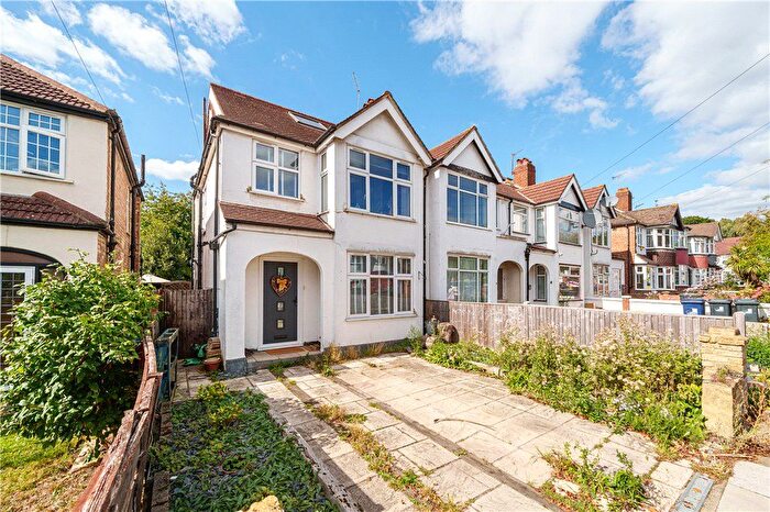 3 Bedroom End Terrace House For Sale In Barmouth Avenue, Perivale, Greenford, UB6
