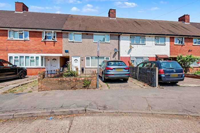 3 Bedroom House For Sale In Stainton Road, Enfield, EN3