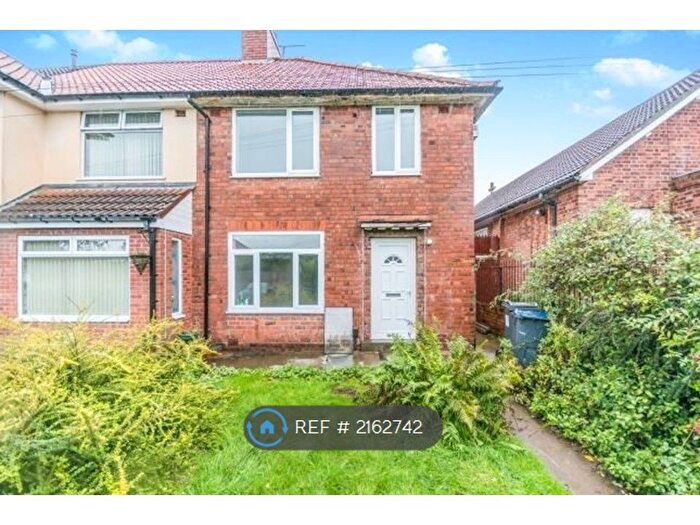 3 Bedroom Semi-Detached House To Rent In Yardley Wood Road, Birmingham, B14