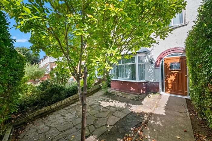 4 Bedroom Terraced House For Sale In Queens Avenue, Greenford, UB6