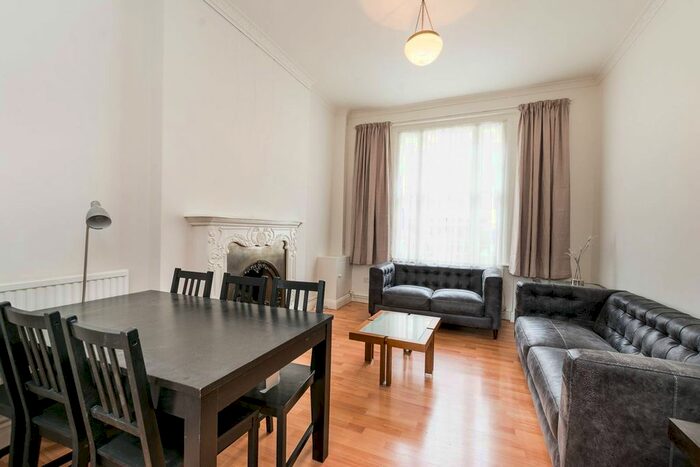2 Bedroom Flat To Rent In Lupus Street, Pimlico, London, SW1V