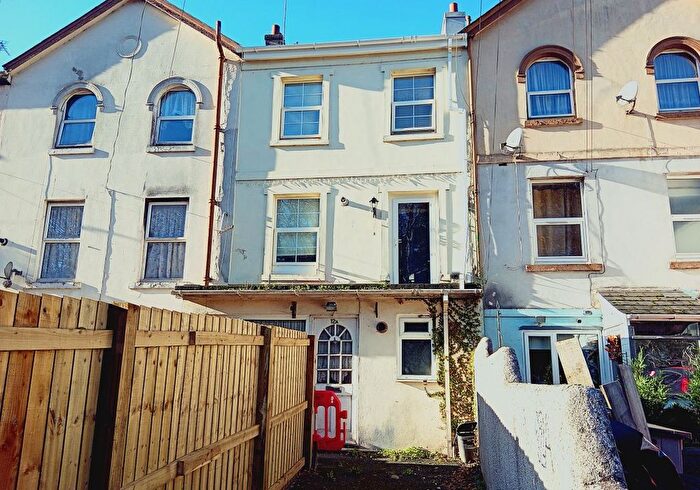 1 Bedroom Flat For Sale In A Magdalene Road, Torquay, Devon, TQ1