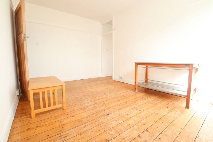 1 Bedroom Flat To Rent In Mountview Road, Crouch End, N4