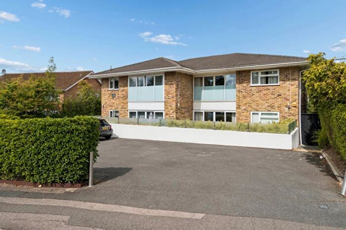 3 Bedroom Flat To Rent In Eastbury Avenue, Northwood, HA6