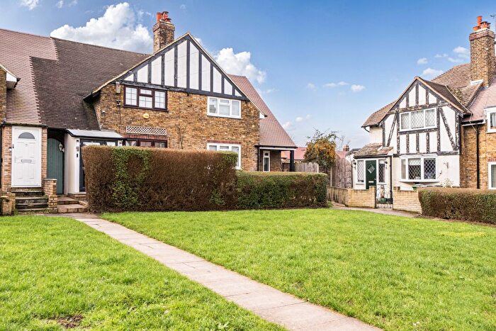 2 Bedroom Terraced House For Sale In The Vista, London, SE9