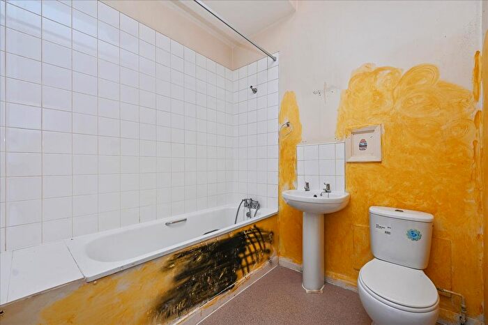 1 Bedroom Flat For Sale In Fernhead Road, London, W9