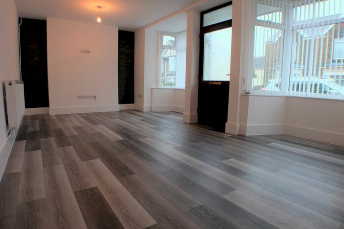 3 Bedroom Flat To Rent In Elgin Street, Manselton, Swansea SA5