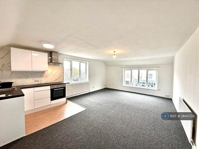 2 Bedroom Flat To Rent In Westgate, Grantham, NG31