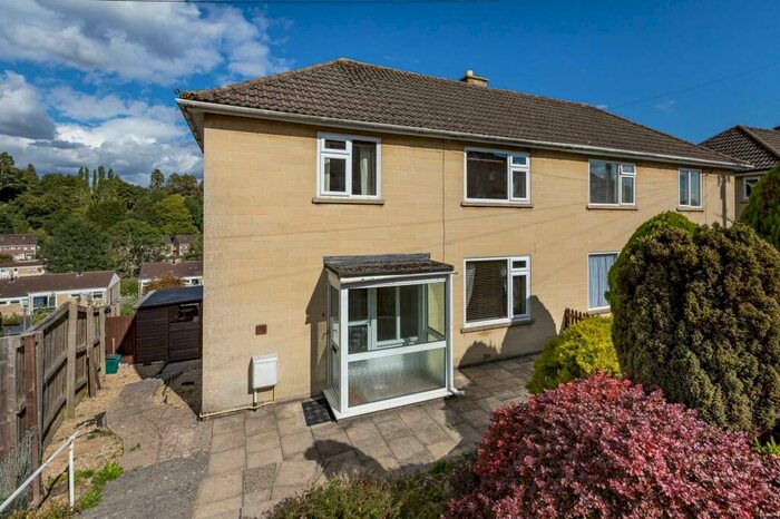 3 Bedroom House To Rent In Bay Tree Road, BA1