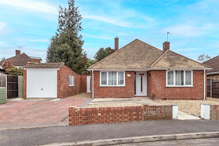 3 Bedroom Detached House For Sale In Birchfield Close, Addlestone, KT15