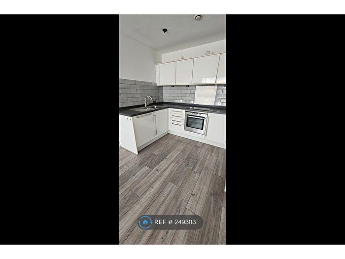 1 Bedroom Flat To Rent In Phoenix Street, Plymouth, PL1