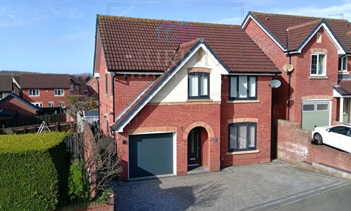 4 Bedroom Detached House For Sale In Abbey Gardens, Pontefract, West Yorkshire, WF8