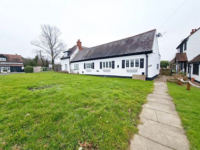 5 Bedroom Semi-Detached House To Rent In Wingletye Lane, Hornchurch, RM11