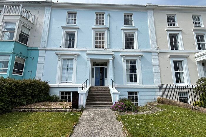 1 Bedroom Flat For Sale In Grove Place, Falmouth, TR11