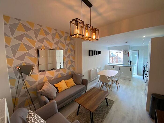 4 Bedroom House To Rent In Hart Street, Lenton, Nottingham, Nottinghamshire, NG7