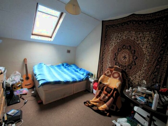 5 Bedroom House To Rent In Brudenell Avenue, Leeds, LS6