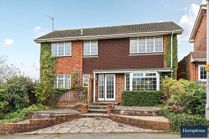 3 Bedroom Detached House For Sale In Ruckles Way, Amersham, HP7