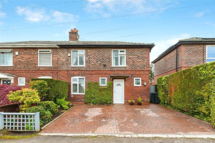 3 Bedroom Semi-detached House For Sale In Brookbottom Road, Radcliffe, Manchester, Greater Manchester, M26