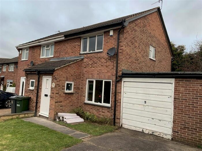 2 Bedroom Property To Rent In Shacklock Close, Arnold, Nottingham, NG5