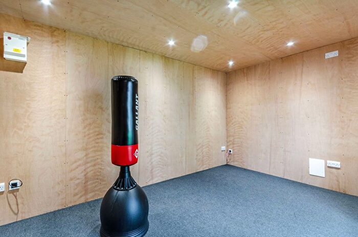 4 Bedroom Property For Sale In Girton Road, Sydenham, London, SE26