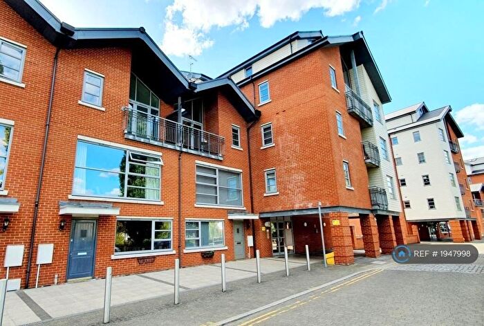 2 Bedroom Flat To Rent In Rotary Way, Colchester, CO3
