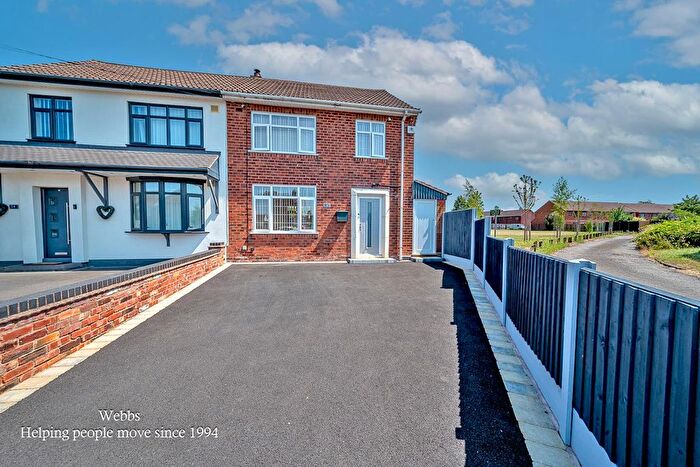 3 Bedroom Semi Detached House For Sale In Woodlands Crescent, Walsall, WS3